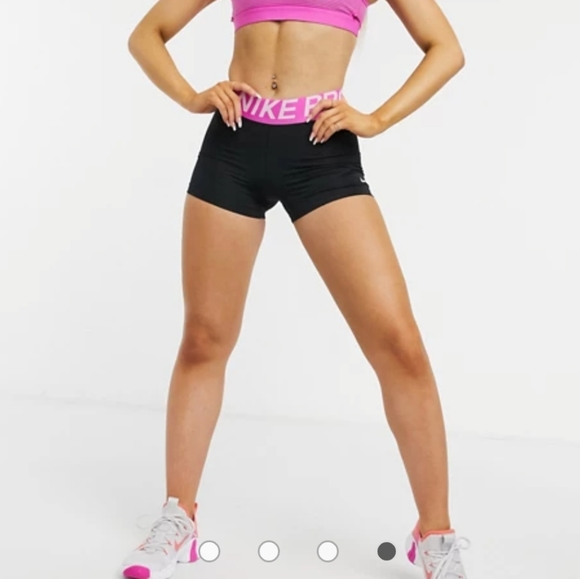 Women's nike victory essential training shorts Clearance